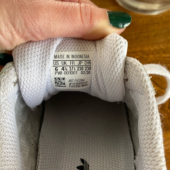 Adidas Superstar Sneakers - Picture 9 of 10